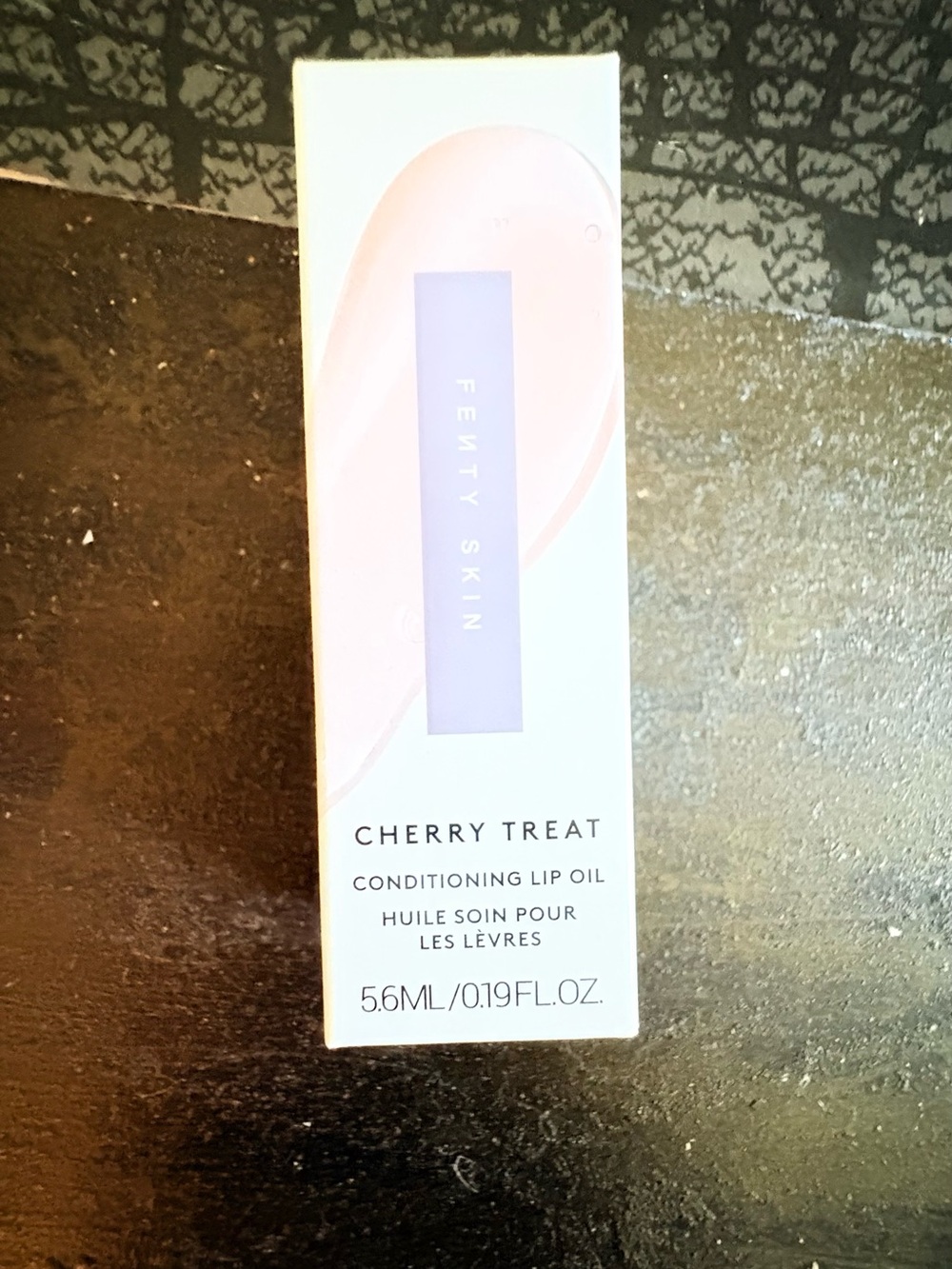 Fenty Beauty Cherry Treat Conditioning Lip Oil - Pink & White
